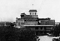 Fotografické studio Valentina Wolfensteina v Los Angeles, Main Street, 1885