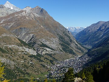 Zermatt mit Wisshorn, Platthorn, Mettelhorn - und oben das Weisshorn.
