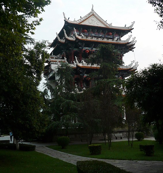 File:Zhenjiang Club - panoramio.jpg