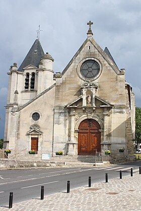 Widok z Place de l'Eglise.
