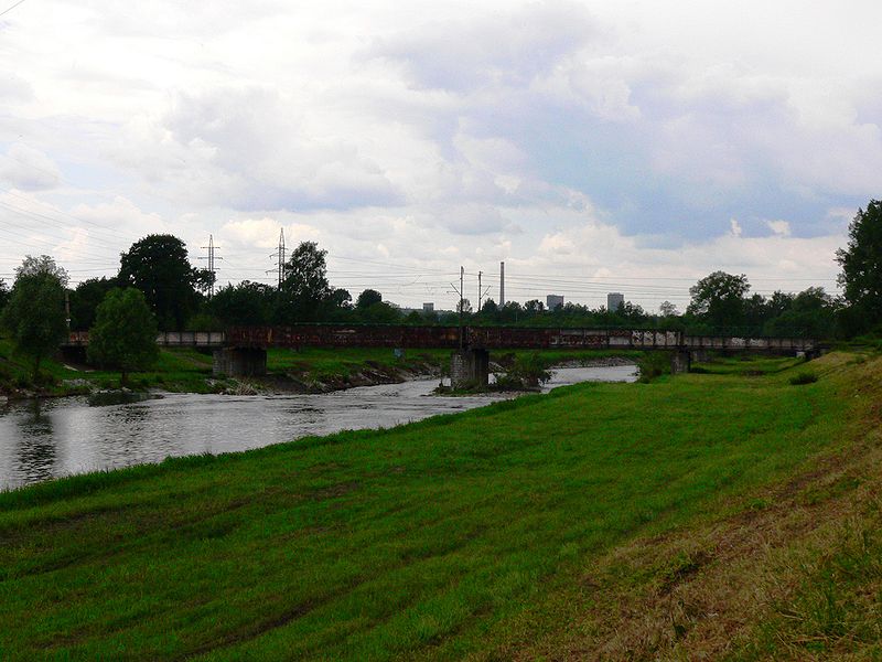 File:Železniční most - Karviná.JPG
