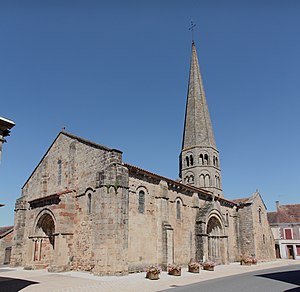 01. Église Saint Martin d’Ygrande.JPG