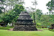 047 View from East, Candi Sumberawan (39521127305).jpg