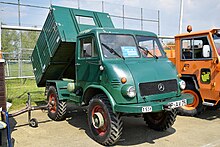 Unimog 402 mit langem Radstand (2170 mm) und Rückwärtskipper