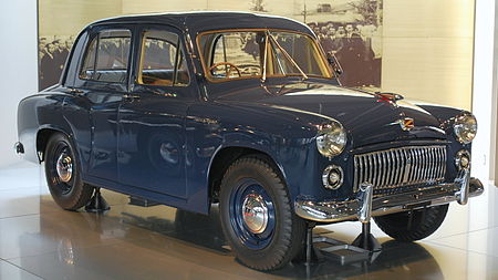 1953 Toyopet Super RHN 01.jpg