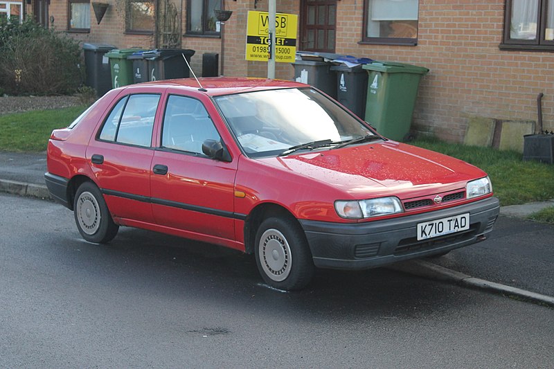 File:1992 Nissan Sunny L Auto (12995480893).jpg