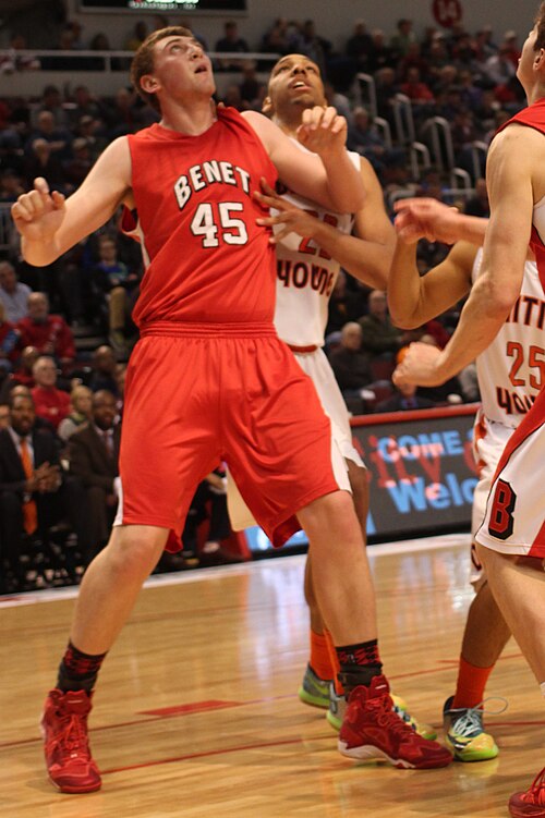 Incoming freshman Sean O'Mara shown boxing out Jahlil Okafor in the 2014 IHSA Class 4A championship game