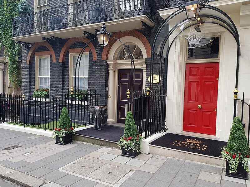 File:27-28 Curzon Street Londres.jpg