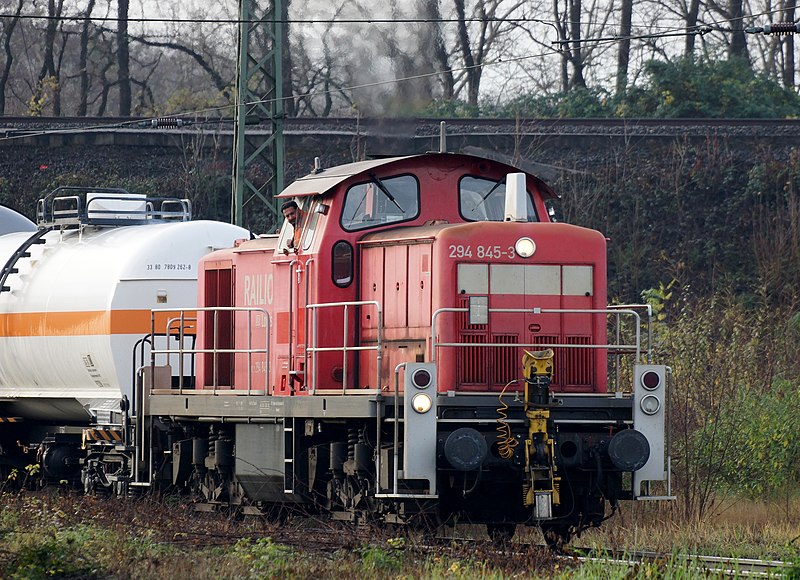 File:294 845-3 Köln-Kalk Nord 2015-12-12.JPG