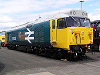 イギリス国鉄50形ディーゼル機関車 50035 「アーク・ロイヤル」ドンカスター工場にて2003年7月27日撮影