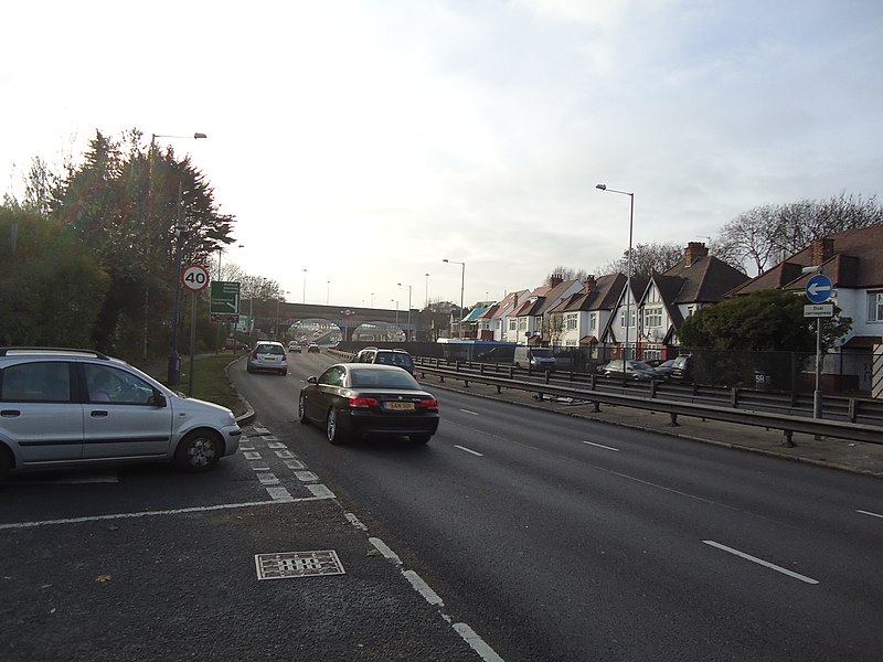 File:A406 North Circular Road, Brent Cross - geograph.org.uk - 2179854.jpg