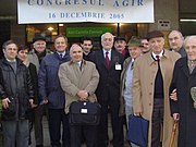 Mihai Mihăiță - președinte AGIR[14] și ASTR, Mirel Opriș - președinte S.P.F. Fil. AGIR Timiș și membrii societății participanți la Congres în 2005 București