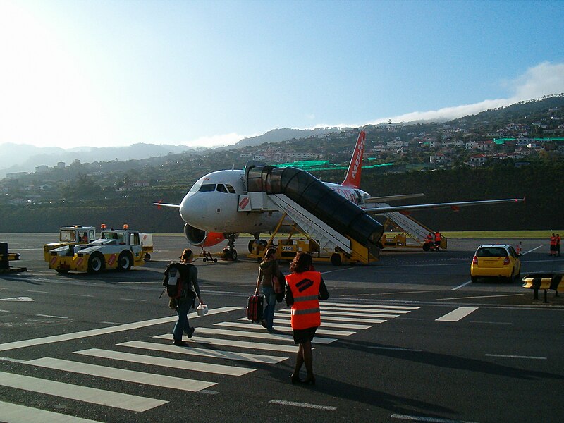 File:Aeroporto da Madeira6.JPG