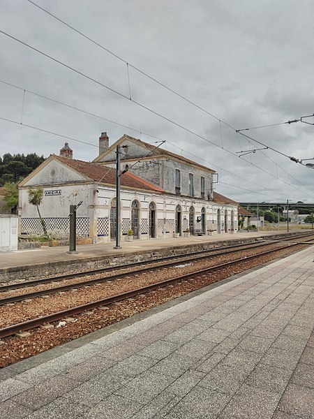 File:Amieira train station in 2018.jpg