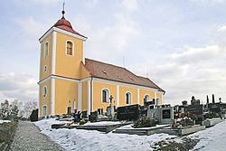 Farní kostel sv. Jiří v Býšti.