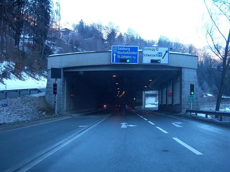 File:B311 Schwarzach 1.JPG