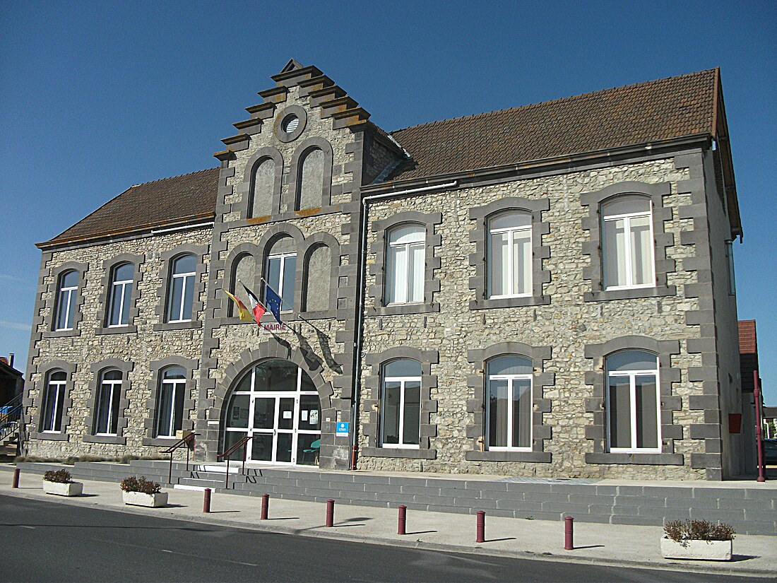 File:Bas-et-Lezat mairie 2019-10-13.JPG