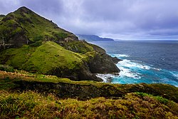 Penhascos rochosos costeiros de Batanes.