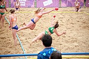 Deutsch: Beachhandball bei den Olympischen Jugendspielen 2018; Tag 6, 12. Oktober 2018; Mädchen, Hauptrundenspiel – Ungarn-Niederlande 2:1 English: Beach handball at the 2018 Summer Youth Olympics at 12 October 2018 – Girls Main Round – Hungary-Netherlands 2:1