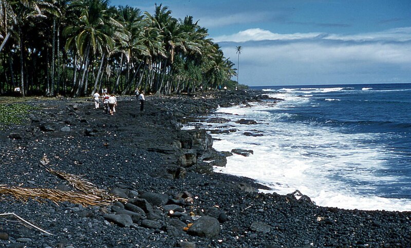 File:Black Sand Beach big island Hawaii 1959.JPG