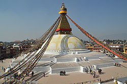 Boudhanath é um dos lugares mais sagrados para os budistas, estupa em Catmandu, Nepal