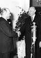 Jean Monnet, til venstre, besøker Konrad Adenauer i Bonn i 1953.