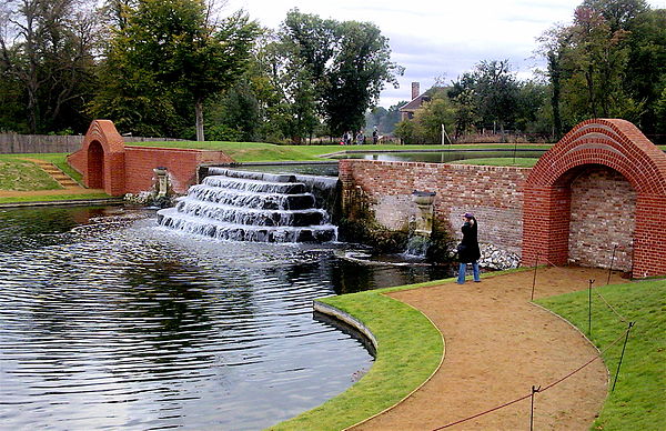 Upper Lodge Water Gardens in Bushy Park