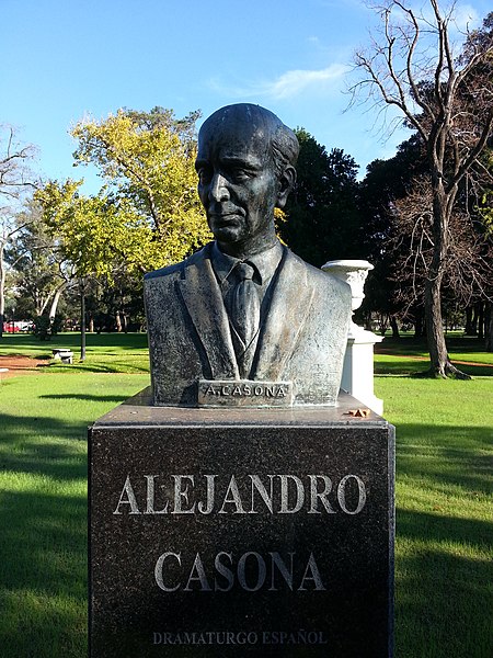 File:Busto de Alejandro Casona-2.JPG