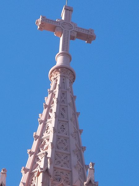 File:Cúspide de la Parroquia Santa Isabel de Paso de los Toros.JPG