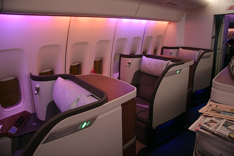 File:CX First Class Suites 747.jpg