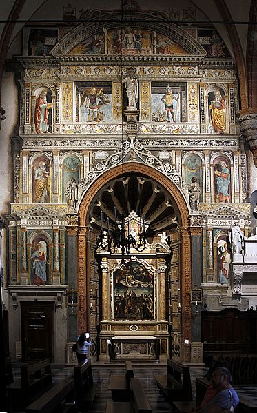 File:Calcasoli Chapel - Duomo - Verona 2016.jpg