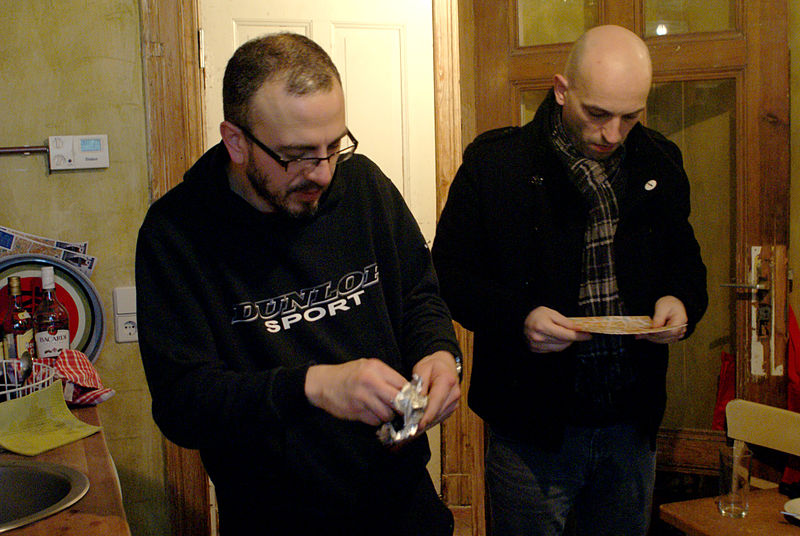 File:Calo Marotta and Jérôme Mardaga, Choriner Strasse, Berlin, 2011-01-22 09 40 51.jpg