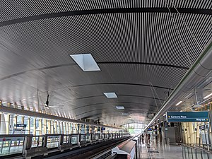 Canberra station platforms.jpg