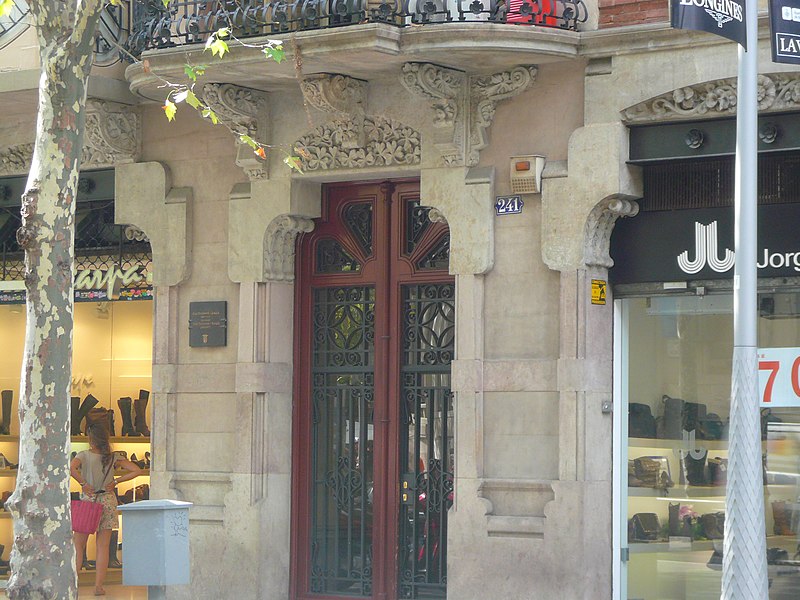 File:Casa Domènech i Estapà P1340206.JPG