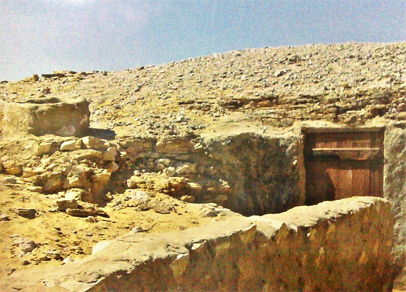 File:Cave of Saint Macarius the Great.jpg