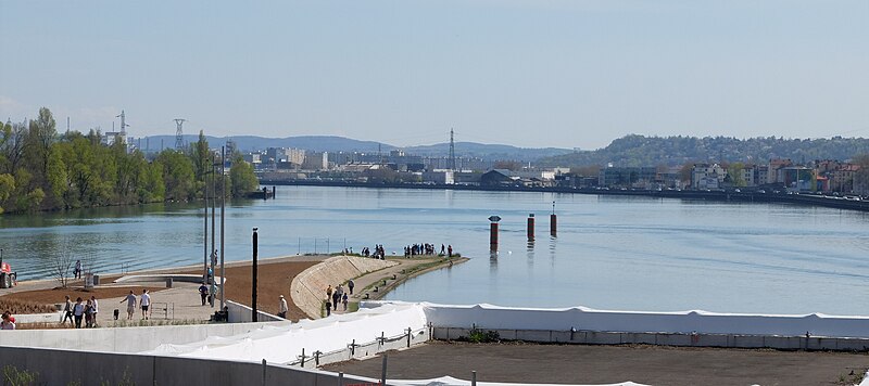 File:Confluence Rhône & Saône.JPG