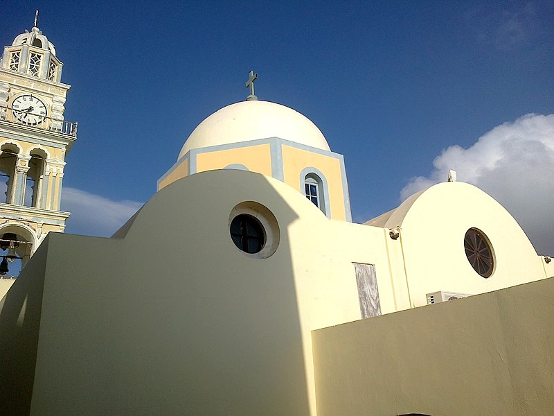 File:Cyclades Santorin Fira Cathedrale Catholique 12062013 - panoramio.jpg