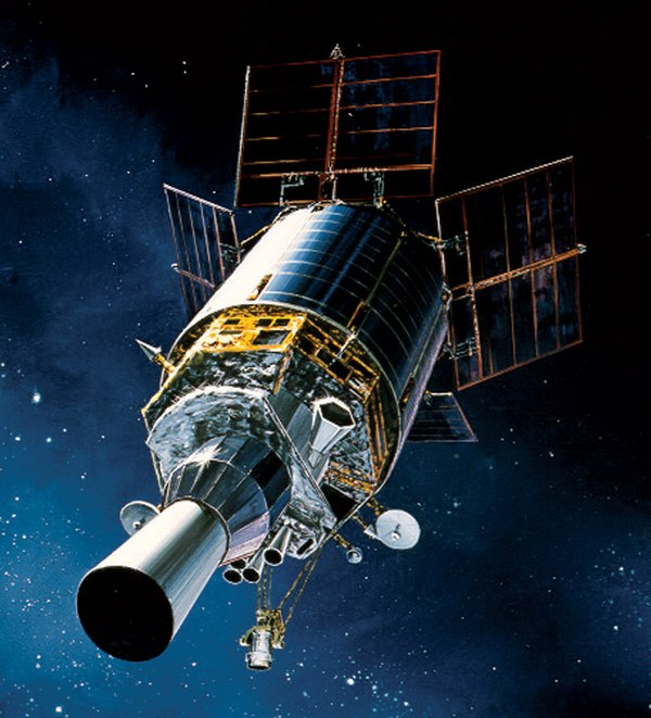 Painting of a DSP satellite on station. Primary sensor (lower left) is pointed at Earth. The star tracker is seen pointing off to the side, above and 