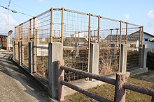 ファイル:Daikonjima_Island_No.1_Lave_Tube_Tunnel_entrance_B.jpg