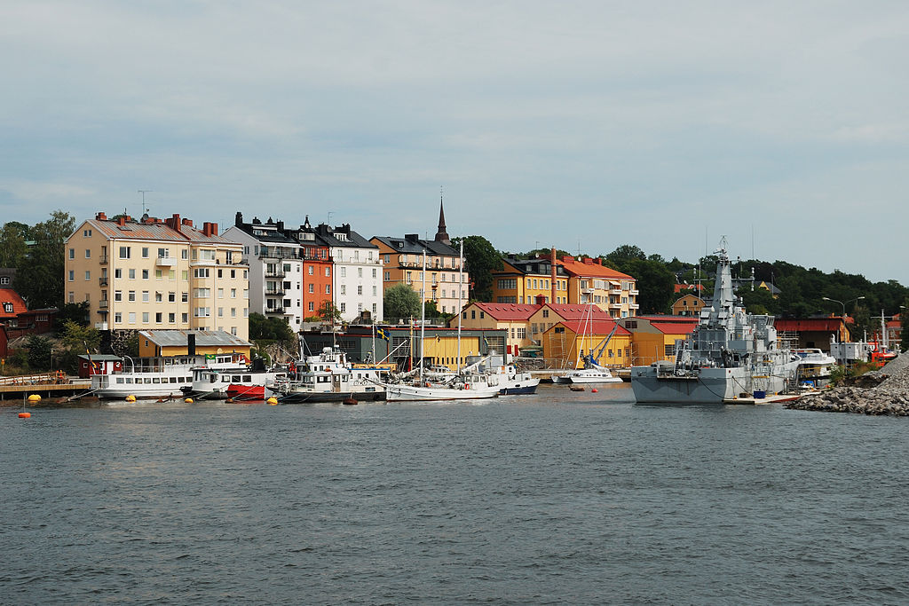 Djurgårdsstaden and Djurgårdsvarvet July 2011.jpg