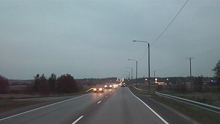 The road in Nousiainen; there are few daylight hours in autumn