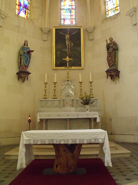 File:Eglise Aureille maître autel by Malost.JPG