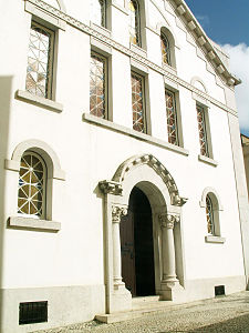 Fachada de la synagogue Shaare Tikva, em Lisboa.jpg