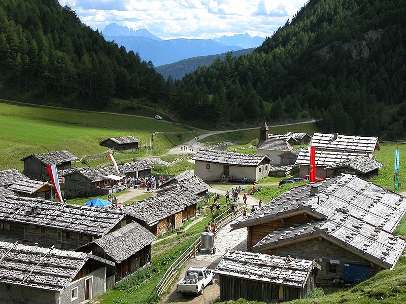 File:Fane Alm.JPG