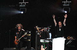 Fantômas esiintymässä Ruisrockissa vuonna 2005.