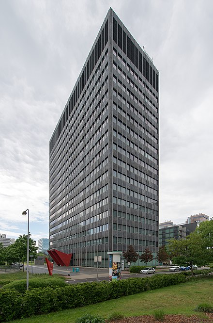 Headquarters of Colt Technology Services and Nintendo of Europe in the Lyoner Quartier