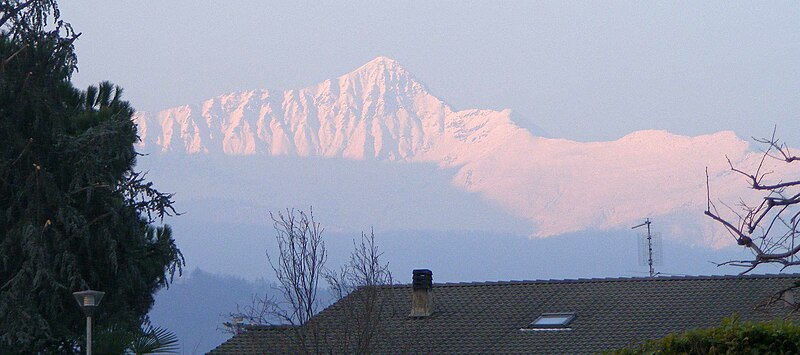 File:Frioland all'alba dalla pianura pinerolese.jpg