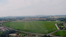 Blick über die Graslandebahn des Görlitzer Flugplatzes