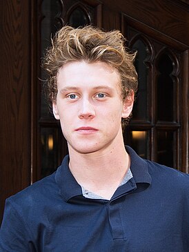 George MacKay no Festival de Cinema de Toronto de 2013.