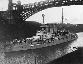 German battleship SMS Lothringen underway in the Kiel Canal (NH 46821) .jpg